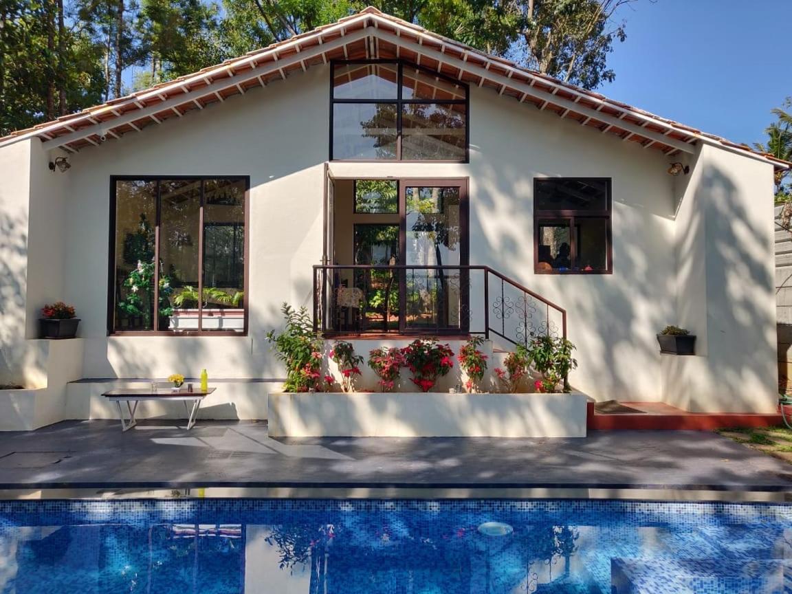 Aakriti Homestay Chikmagalūr エクステリア 写真