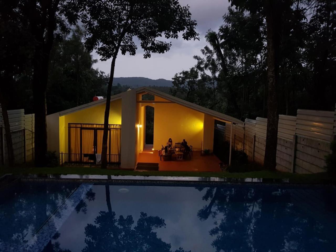 Aakriti Homestay Chikmagalūr エクステリア 写真